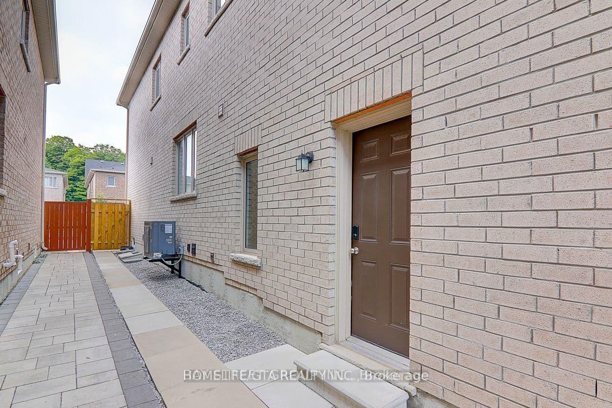 42 Mohandas Drive, Unit Basement thumbnail 2