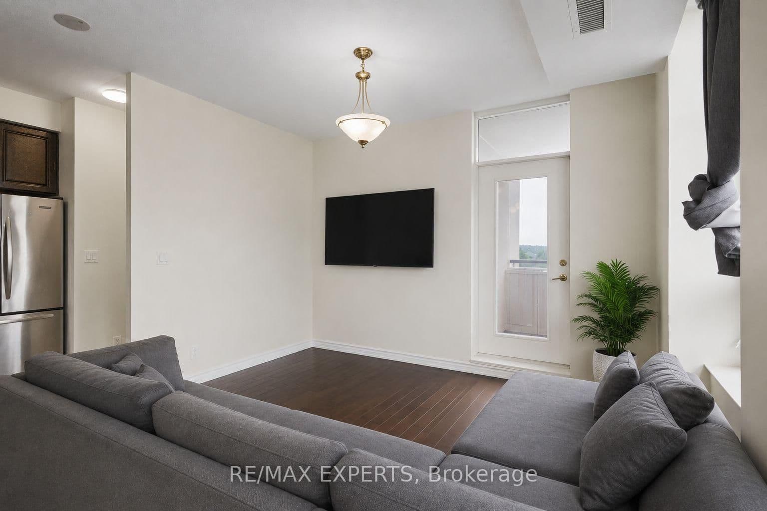 9225 Jane Street, Unit 614 thumbnail 11