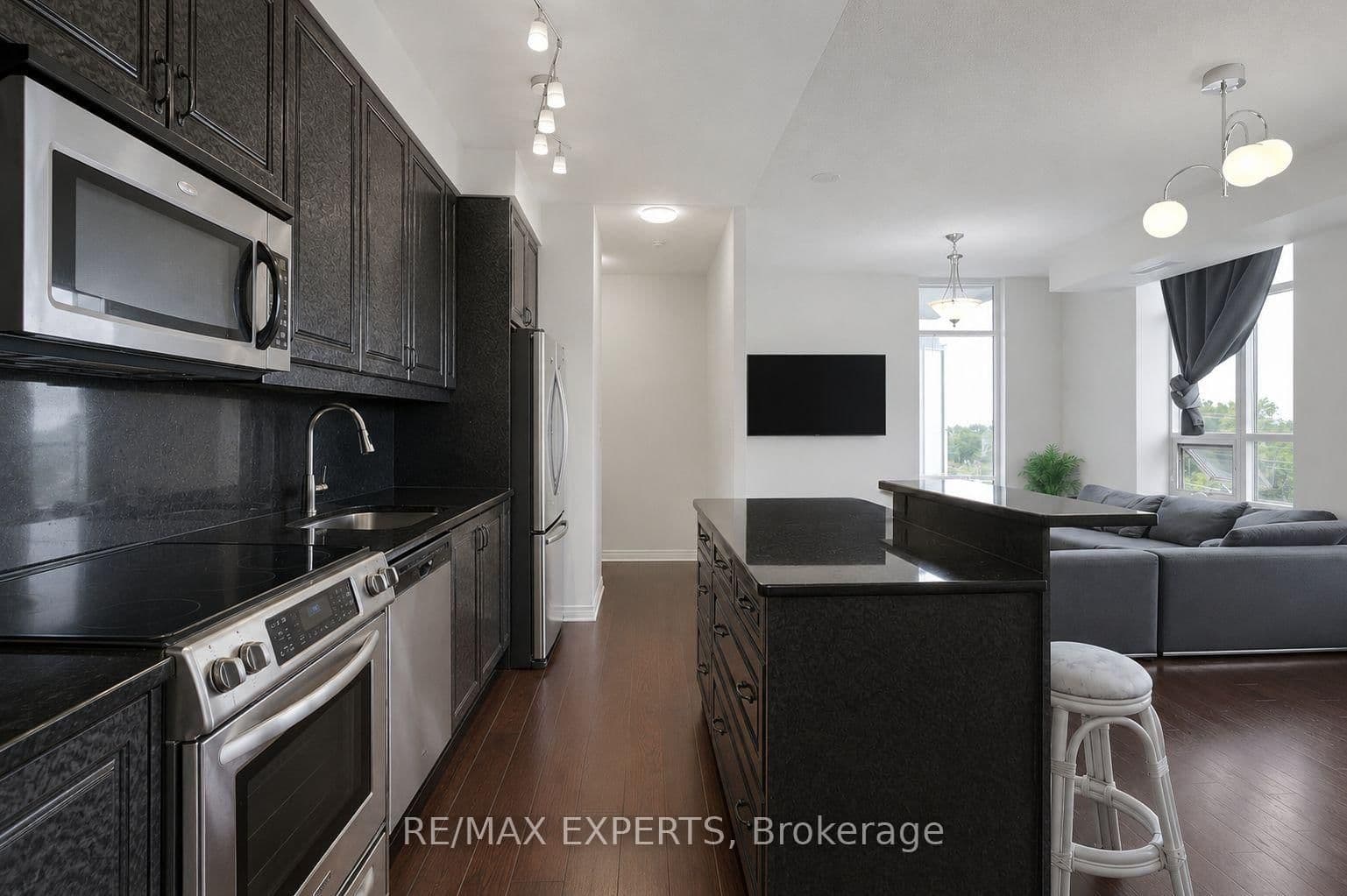 9225 Jane Street, Unit 614 thumbnail 8