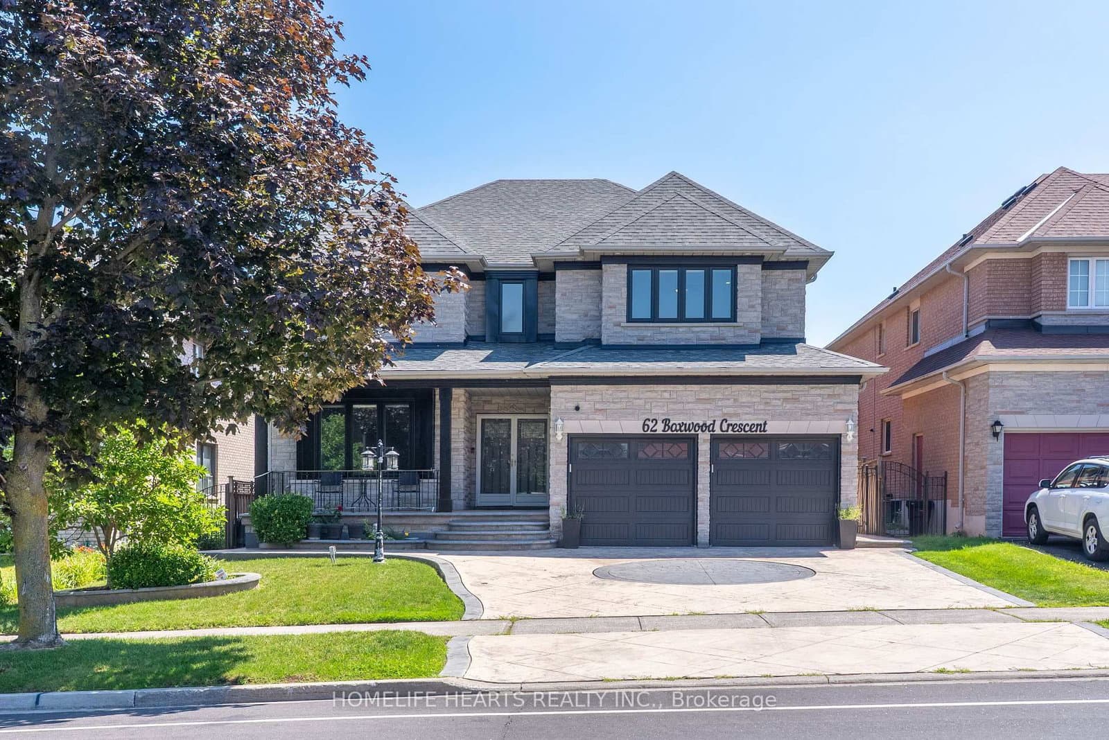 62 Boxwood Crescent - Image 1