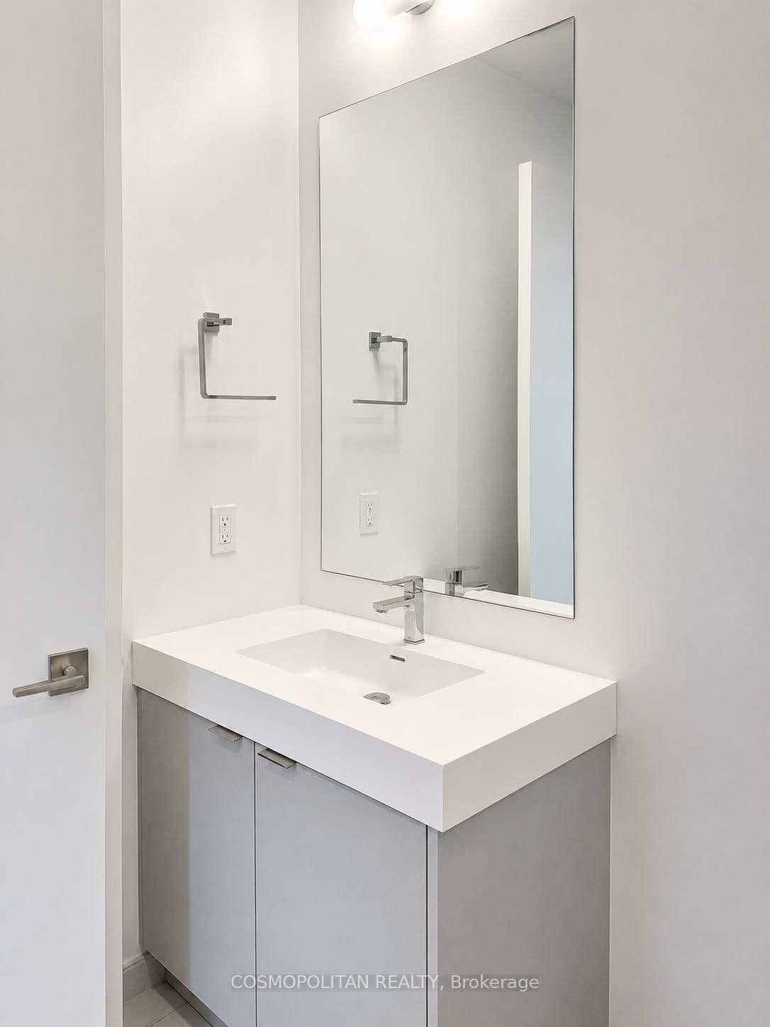 10 Abeja Street, Unit 2014 thumbnail 4