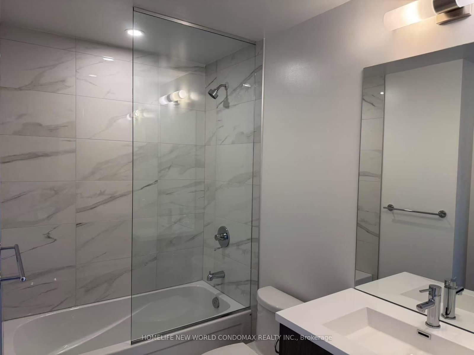 28 Interchange Way, Unit 1807 thumbnail 12