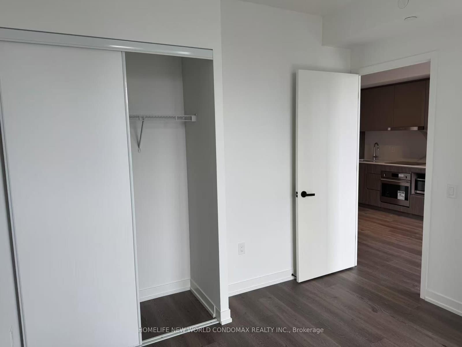28 Interchange Way, Unit 1807 thumbnail 16
