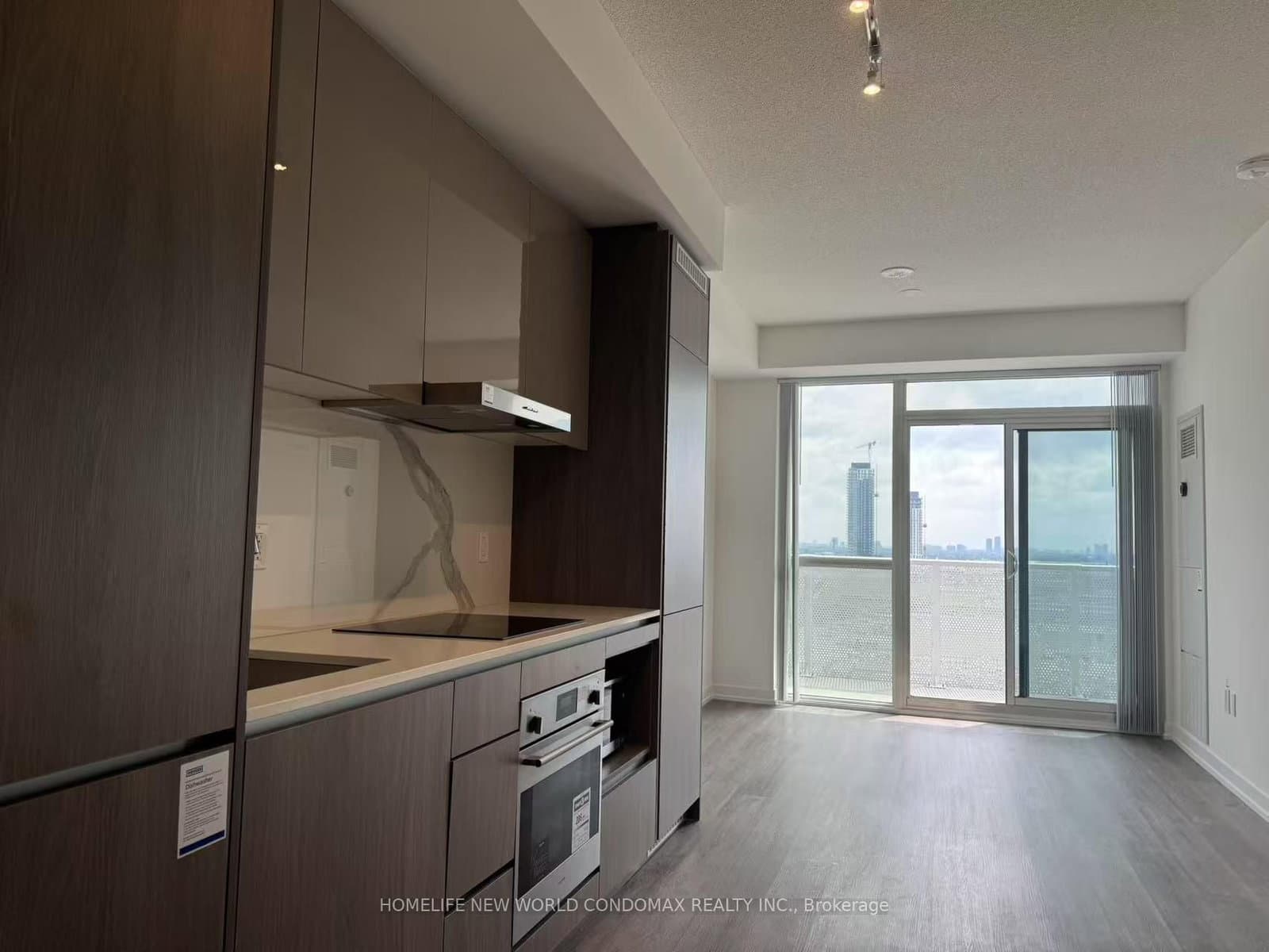 28 Interchange Way, Unit 1807 thumbnail 9