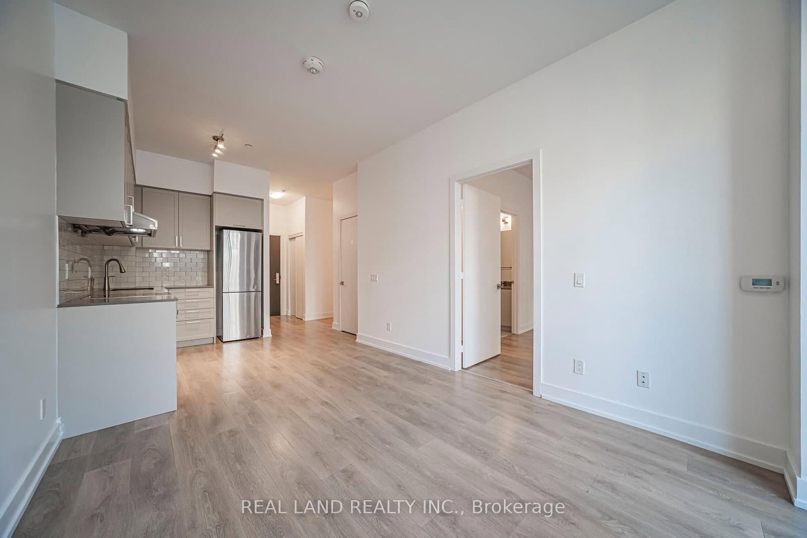 268 Buchanan Drive, Unit 107W thumbnail 12