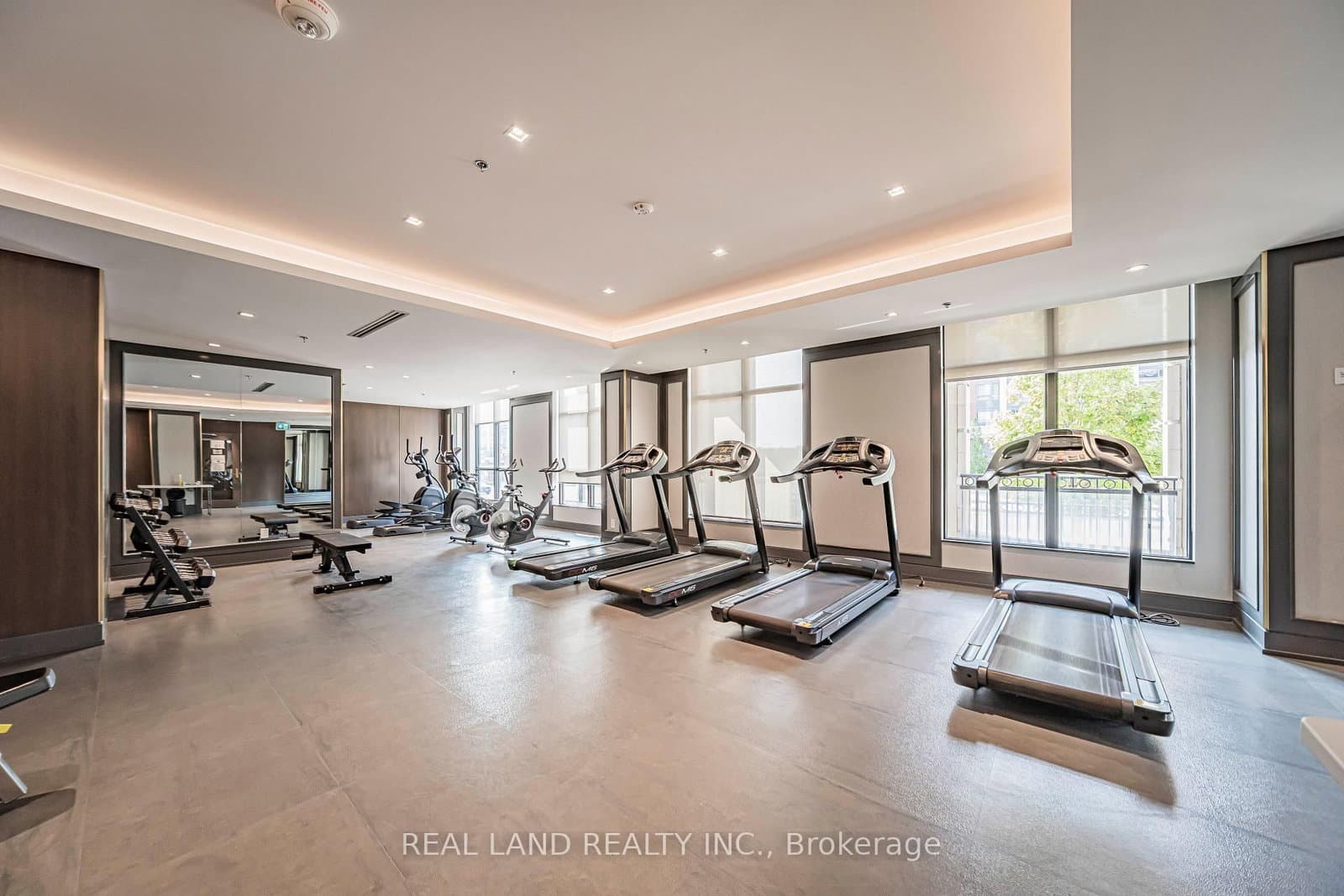 268 Buchanan Drive, Unit 107W thumbnail 25
