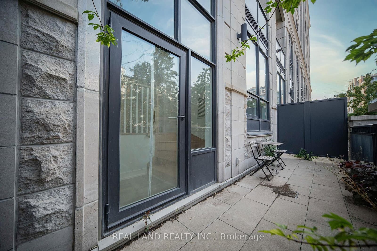 268 Buchanan Drive, Unit 107W thumbnail 31