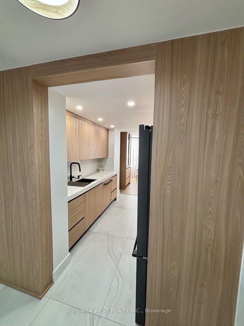 7 Townsgate Drive, Unit 1408 thumbnail 9