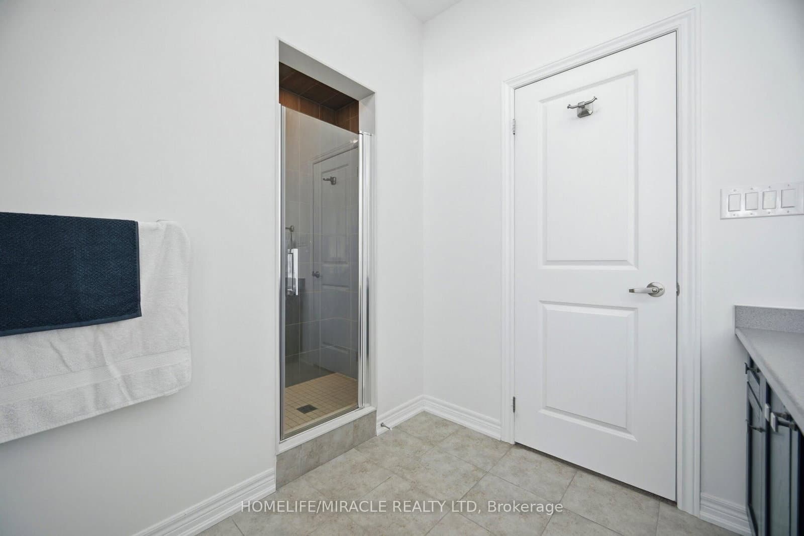 642 Barons Street thumbnail 25