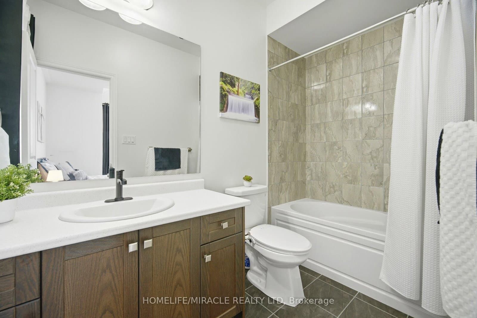 642 Barons Street thumbnail 28