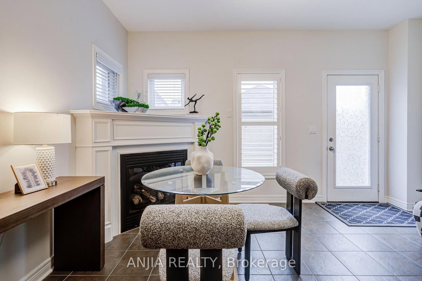 2406 Bur Oak Avenue thumbnail 16