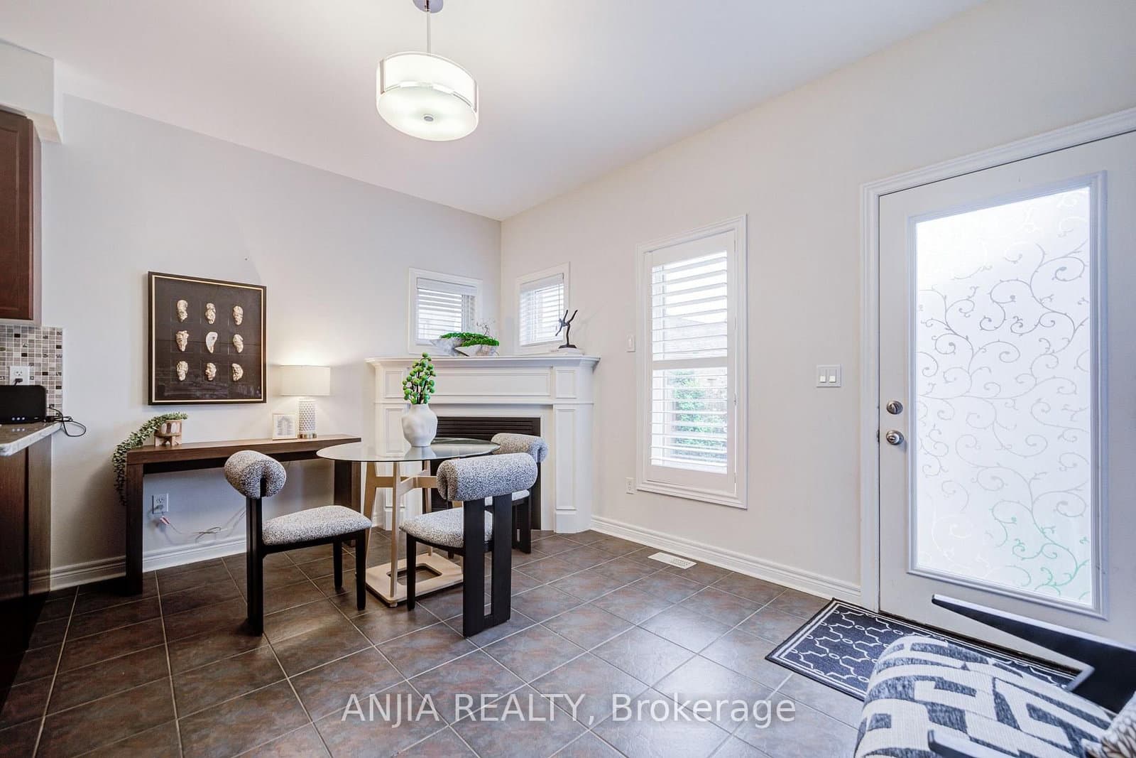 2406 Bur Oak Avenue thumbnail 18