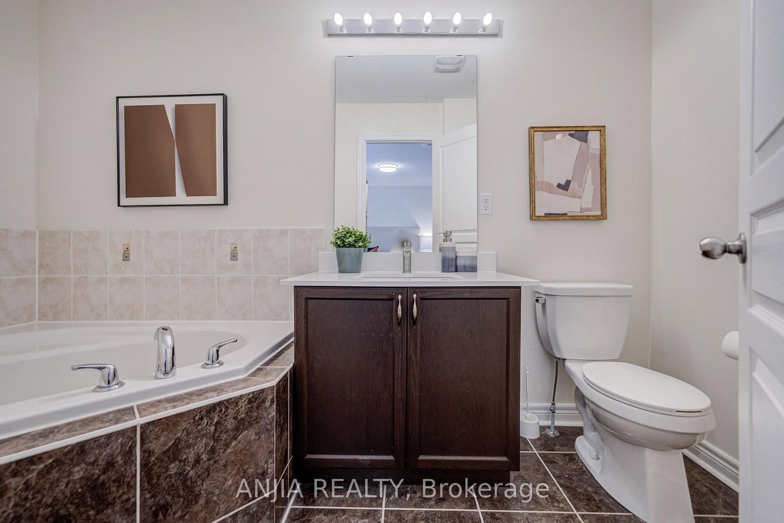 2406 Bur Oak Avenue thumbnail 21