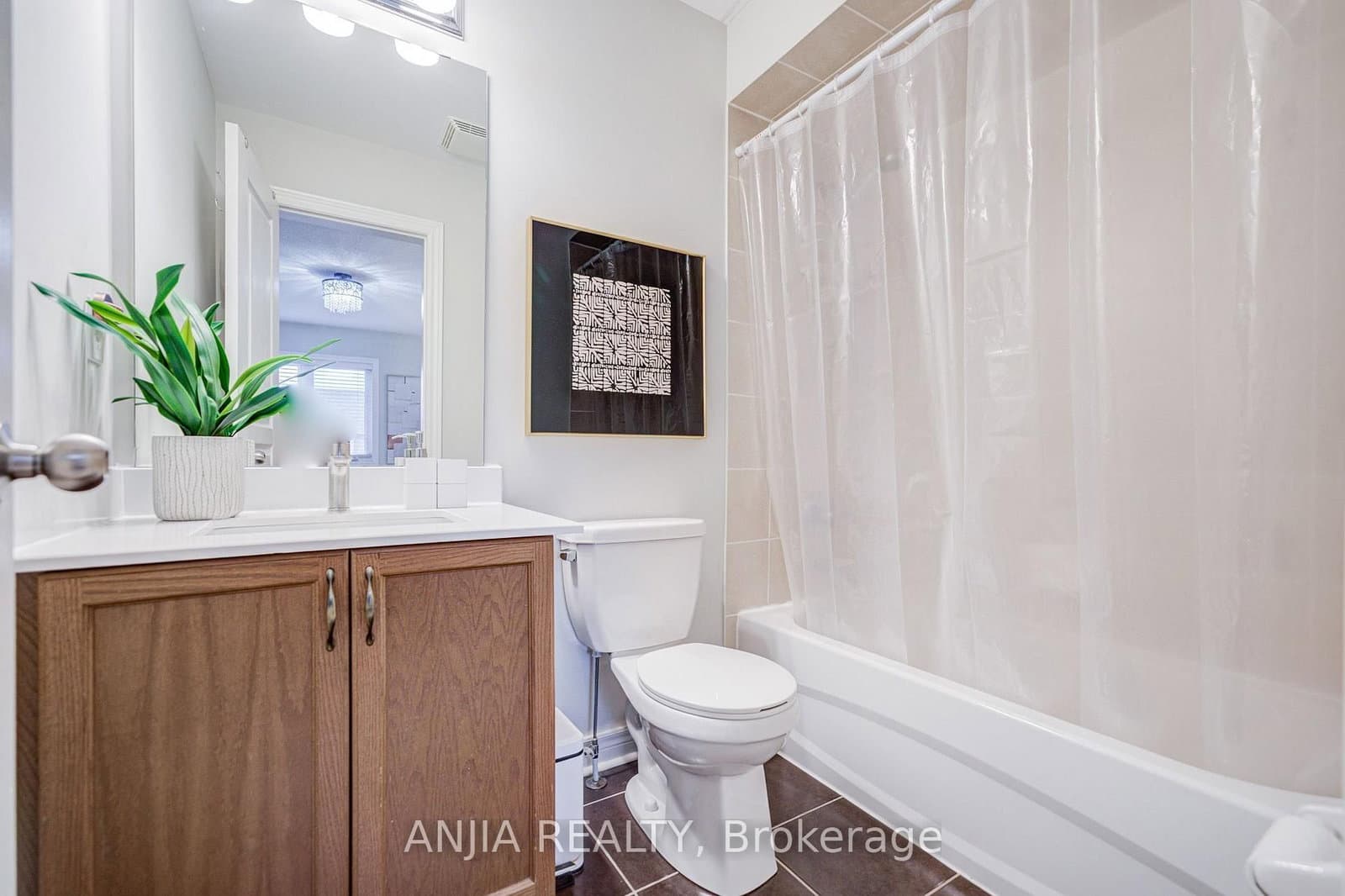 2406 Bur Oak Avenue thumbnail 31