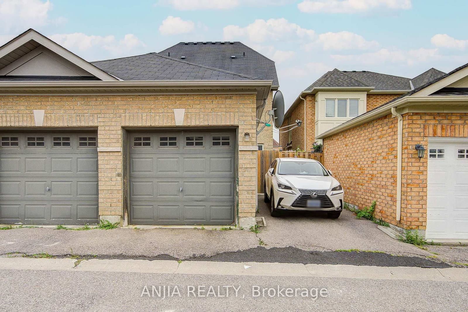 2406 Bur Oak Avenue thumbnail 33