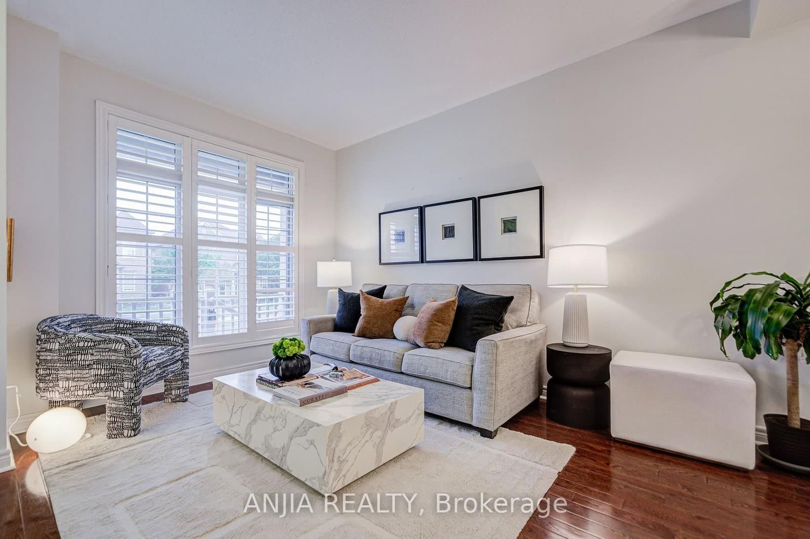 2406 Bur Oak Avenue thumbnail 7