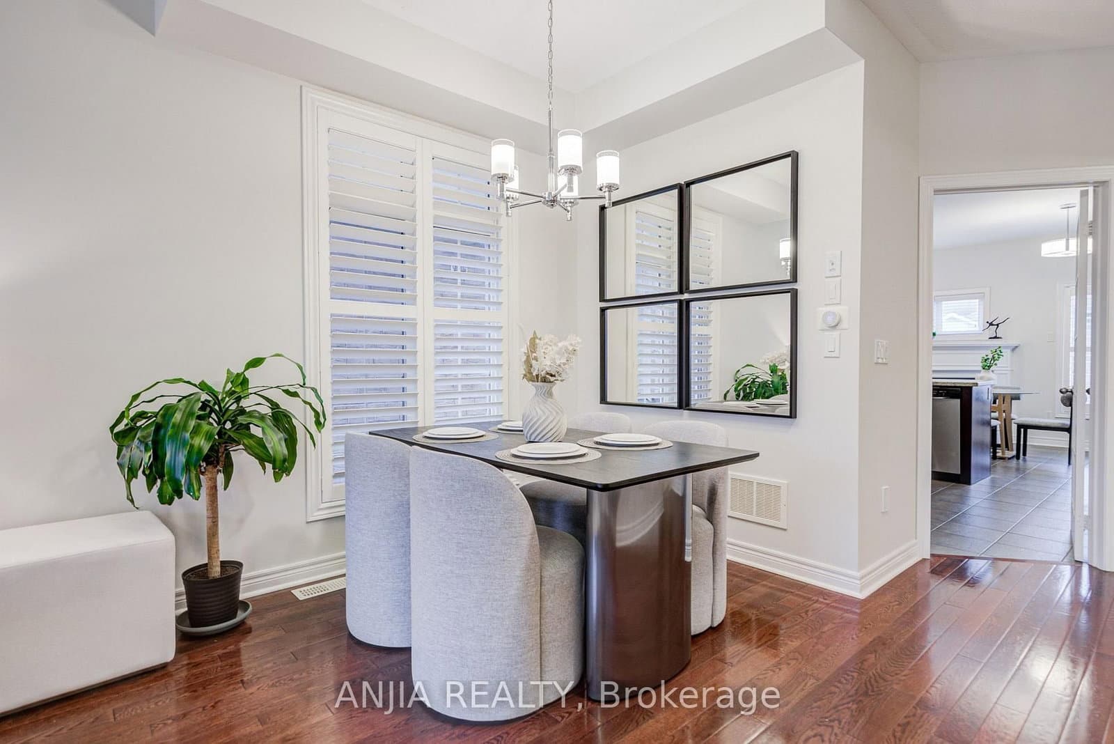 2406 Bur Oak Avenue thumbnail 8