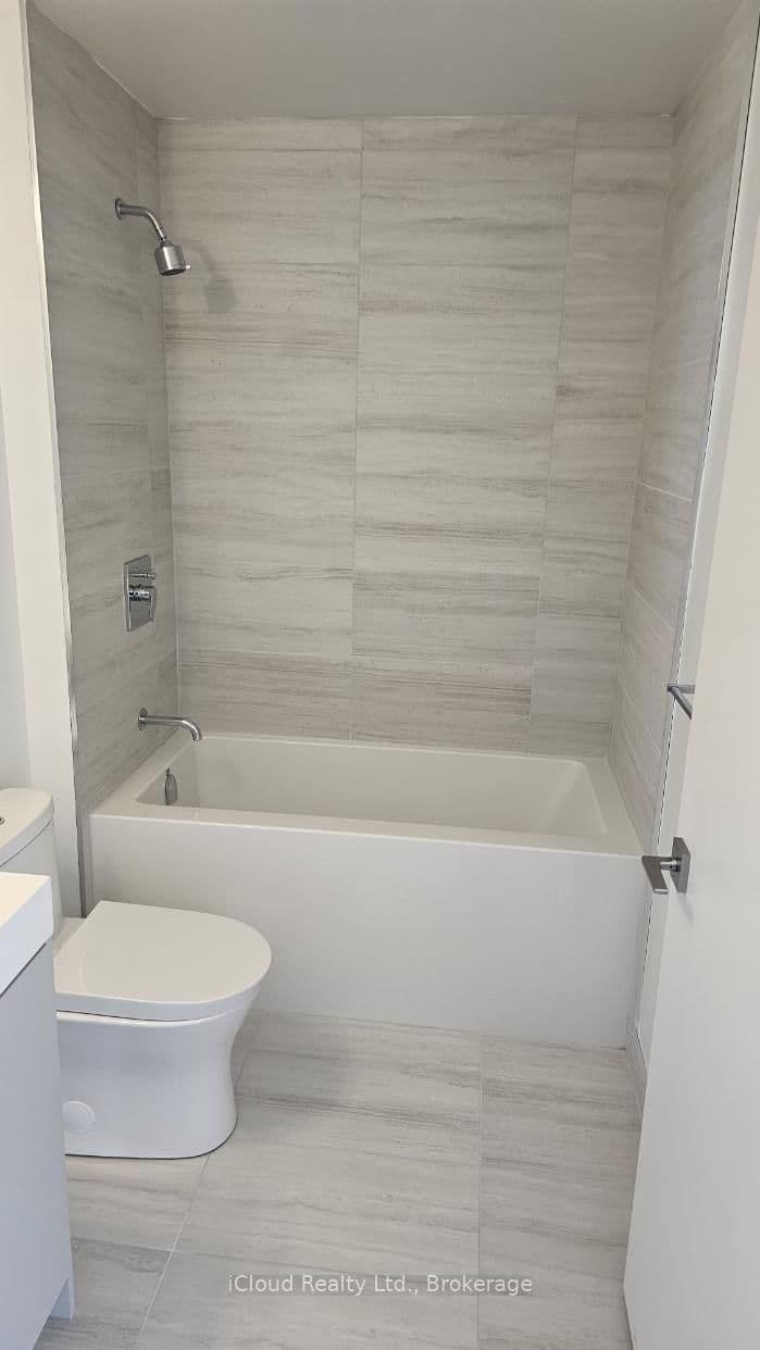 498 Caldari Road, Unit 2423 thumbnail 6