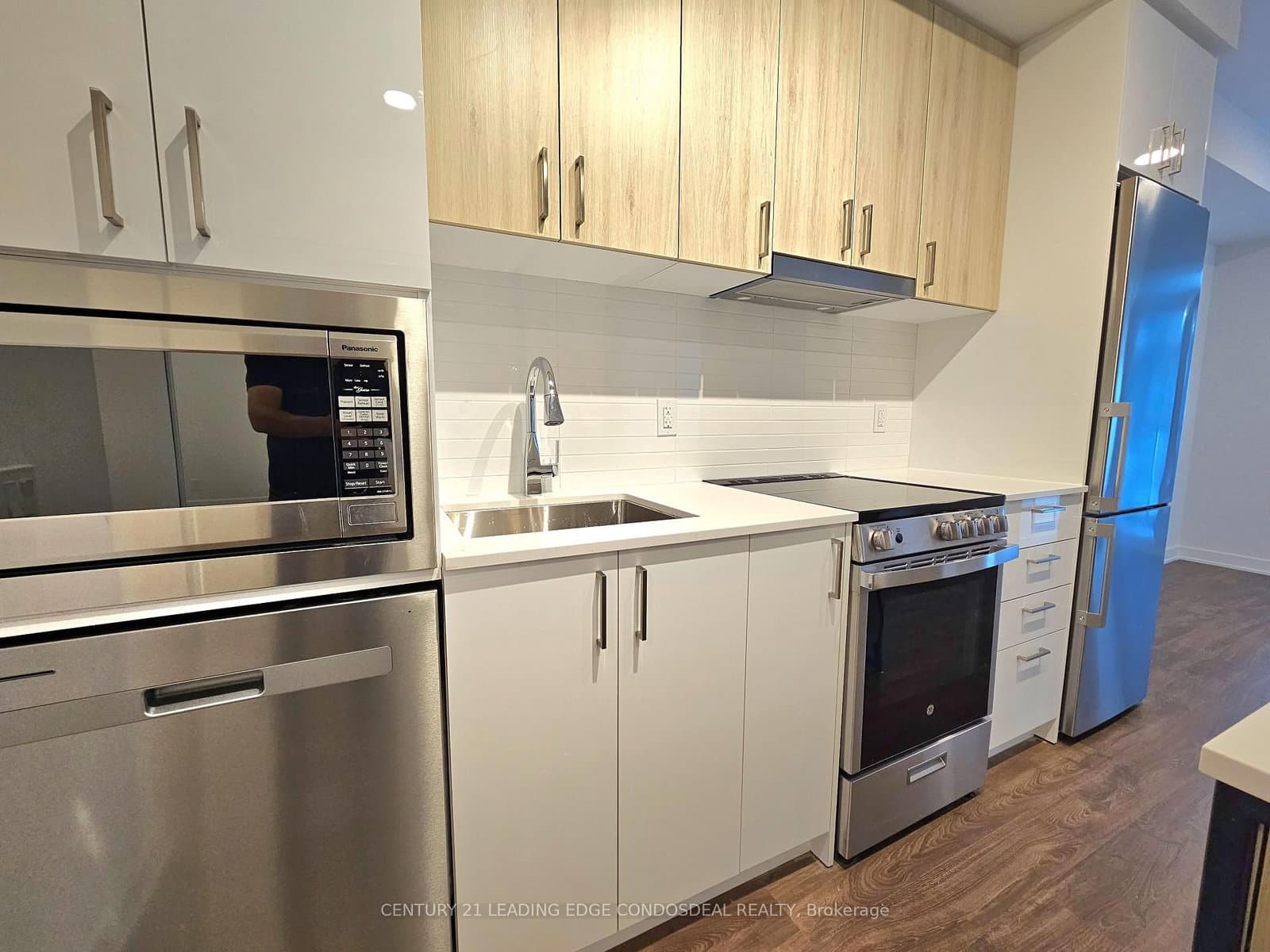 30 Upper Mall Way, Unit 419 thumbnail 4
