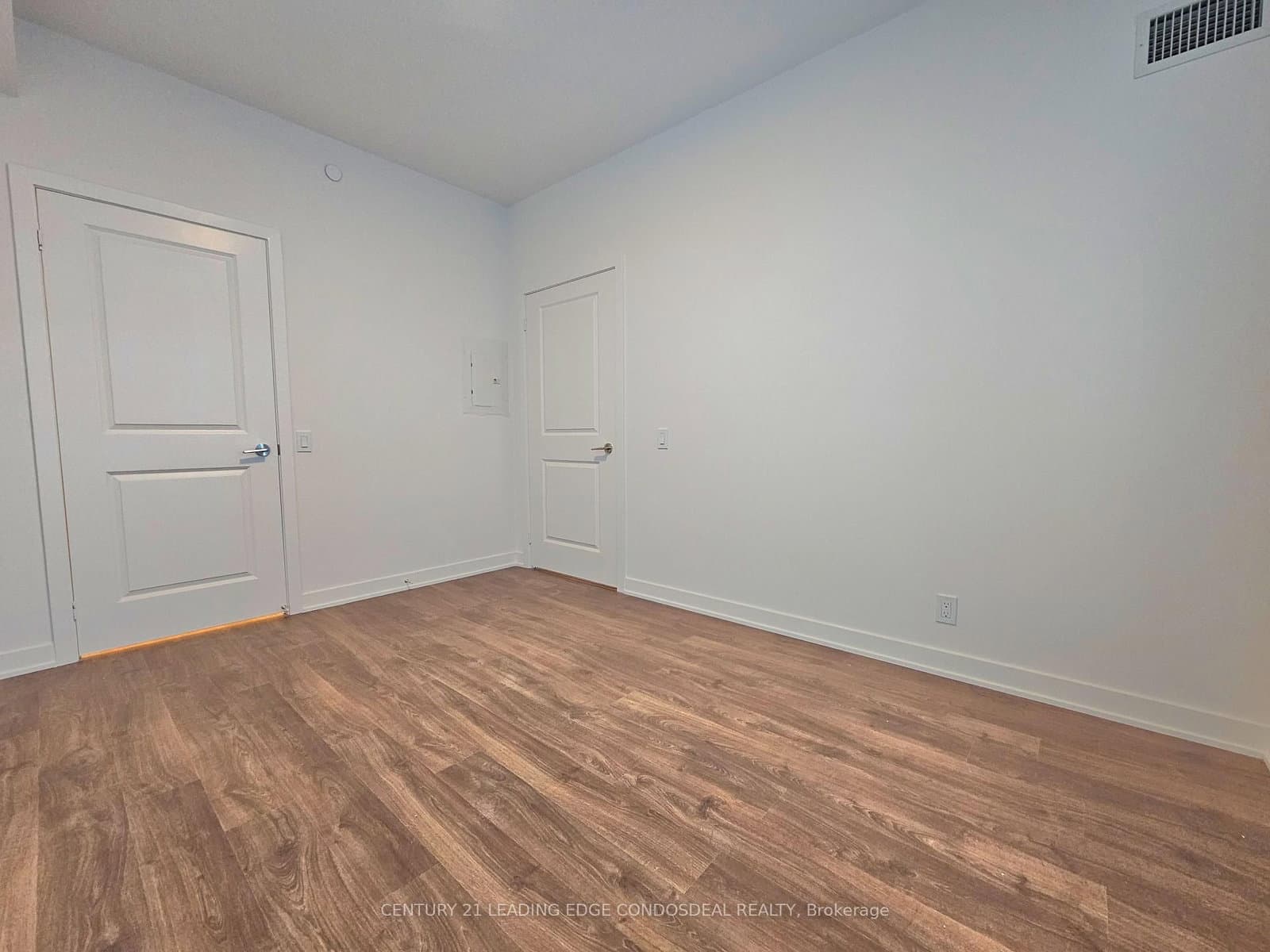 30 Upper Mall Way, Unit 419 thumbnail 7