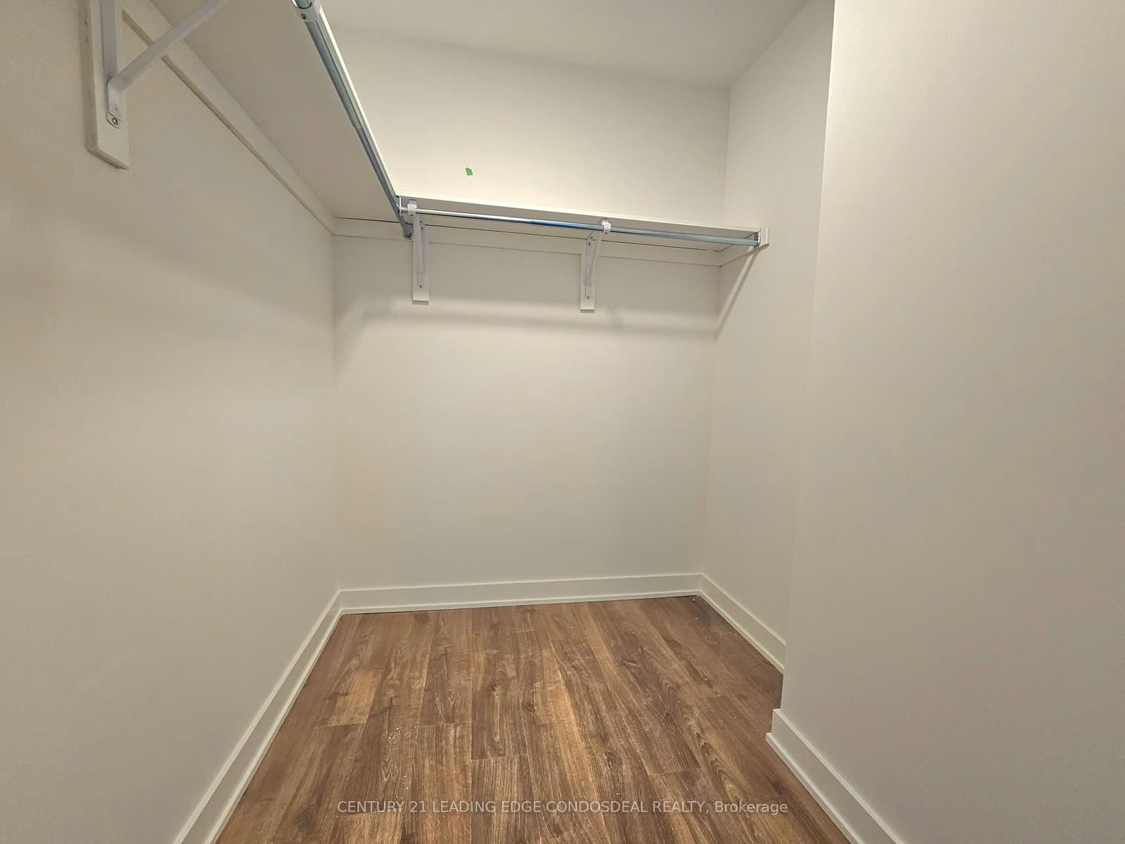 30 Upper Mall Way, Unit 419 thumbnail 8