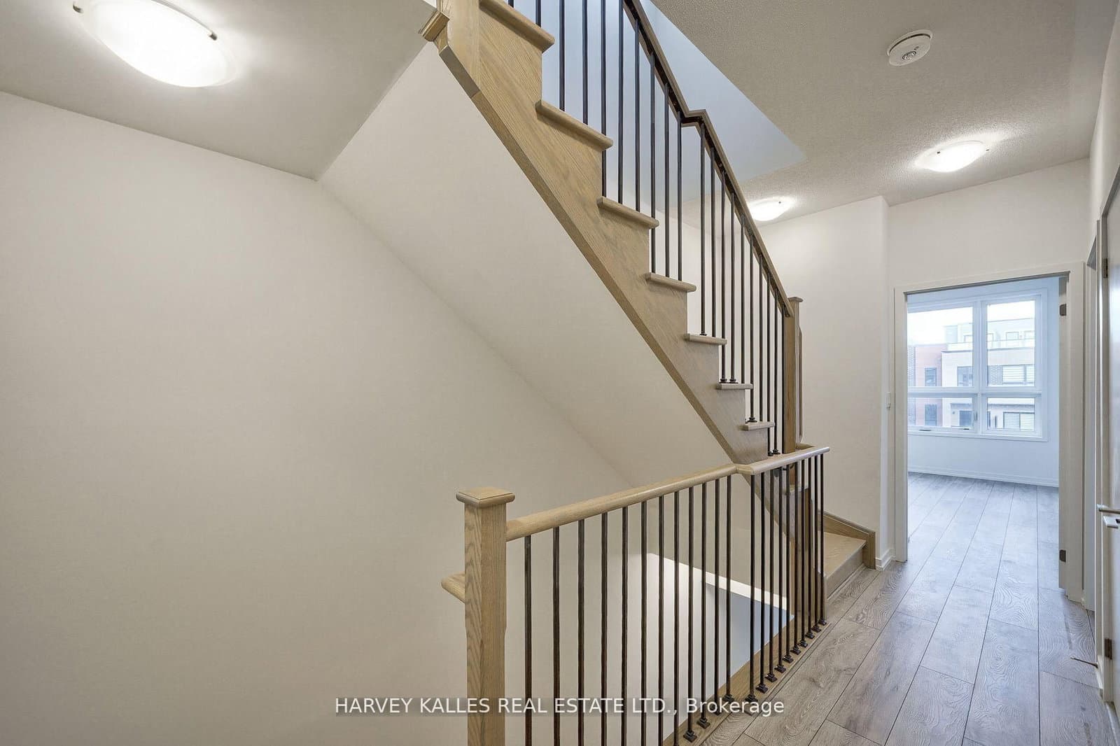 17 Lytham Green Circle, Unit 21 thumbnail 22