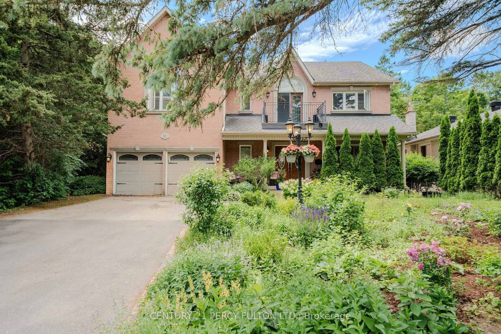 30 Willowgate Drive - Image 1