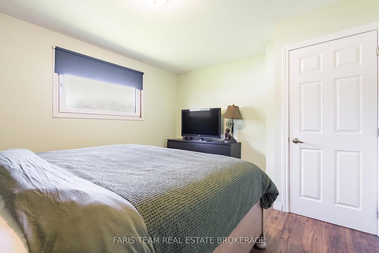 201 Parkside Crescent thumbnail 14