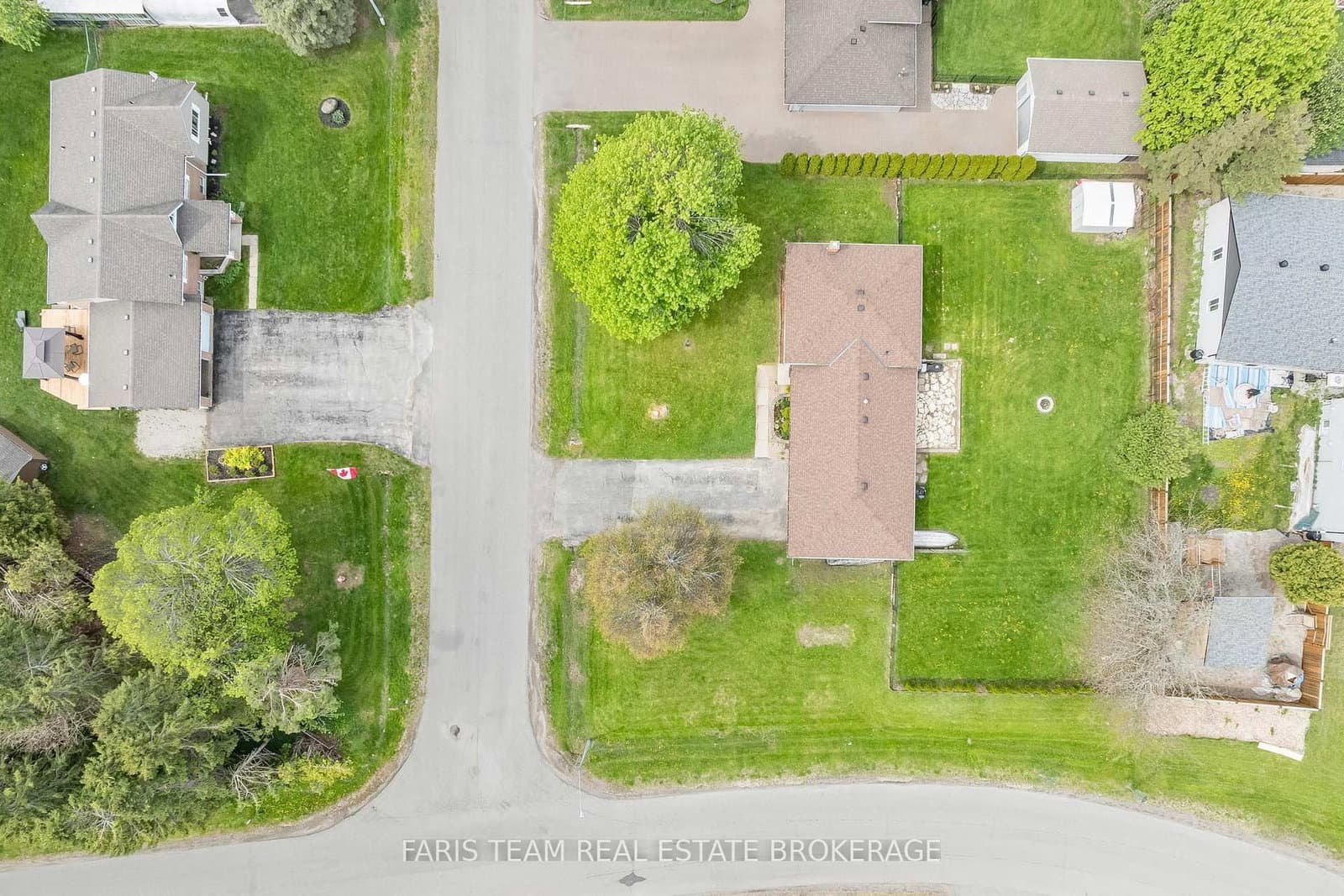 201 Parkside Crescent thumbnail 29
