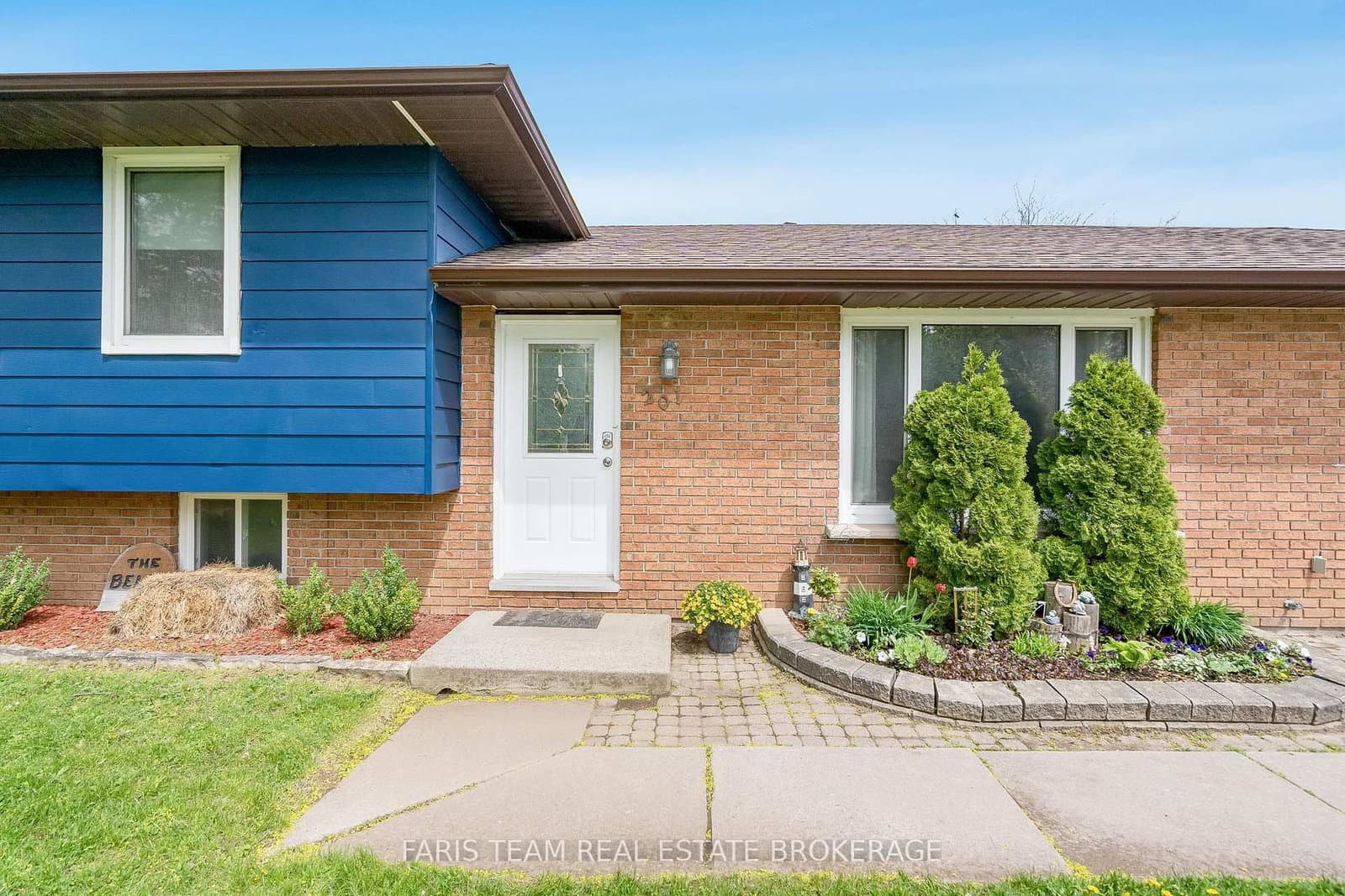 201 Parkside Crescent thumbnail 4