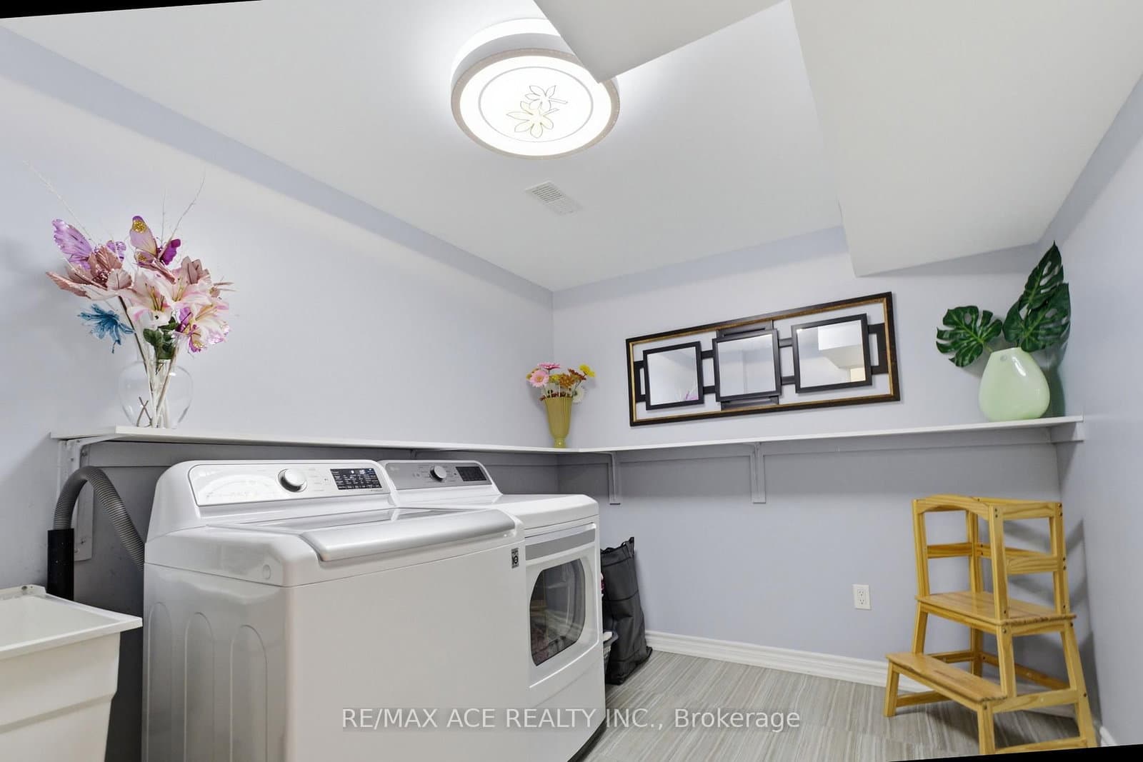 58 Andriana Crescent thumbnail 36