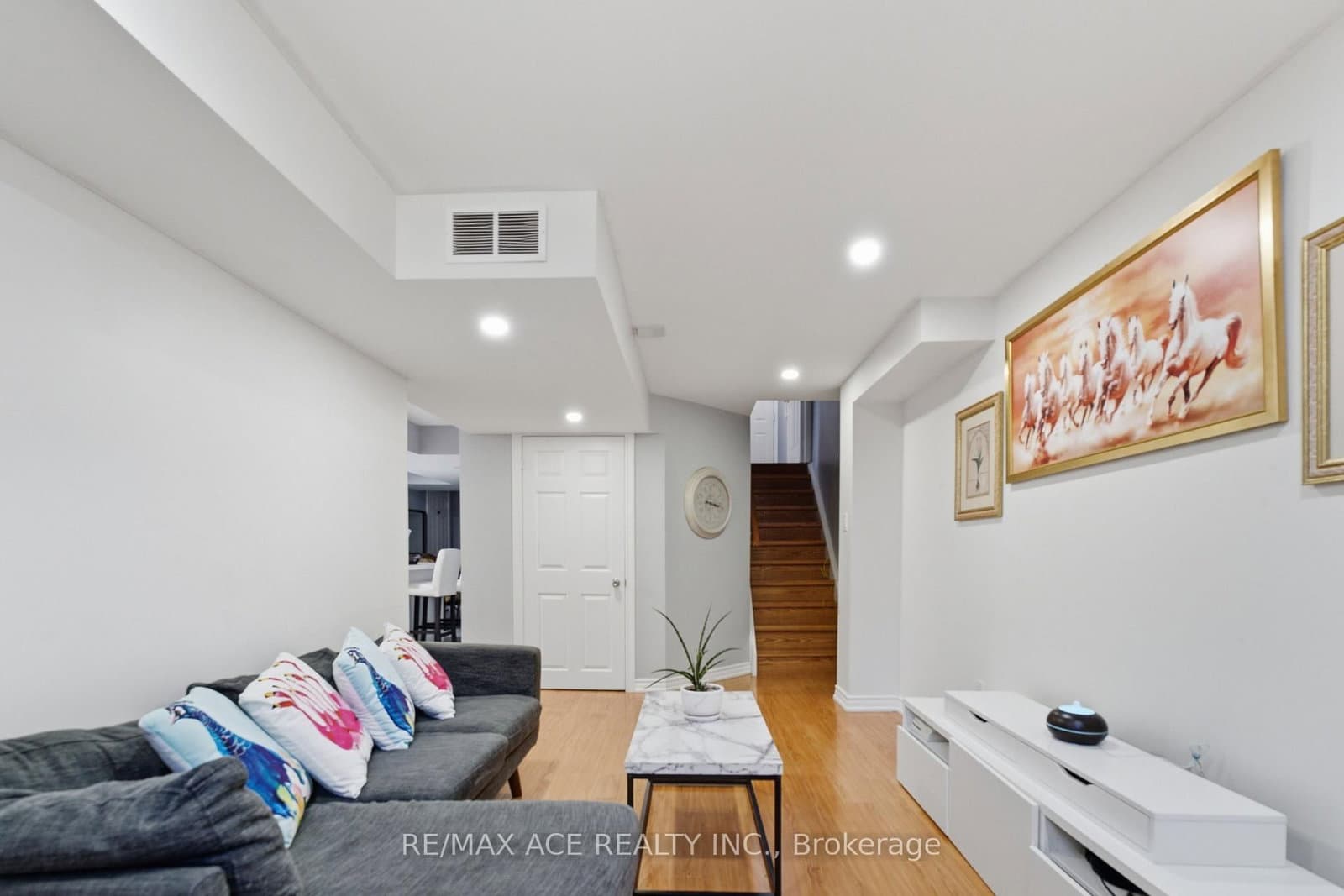 58 Andriana Crescent thumbnail 44