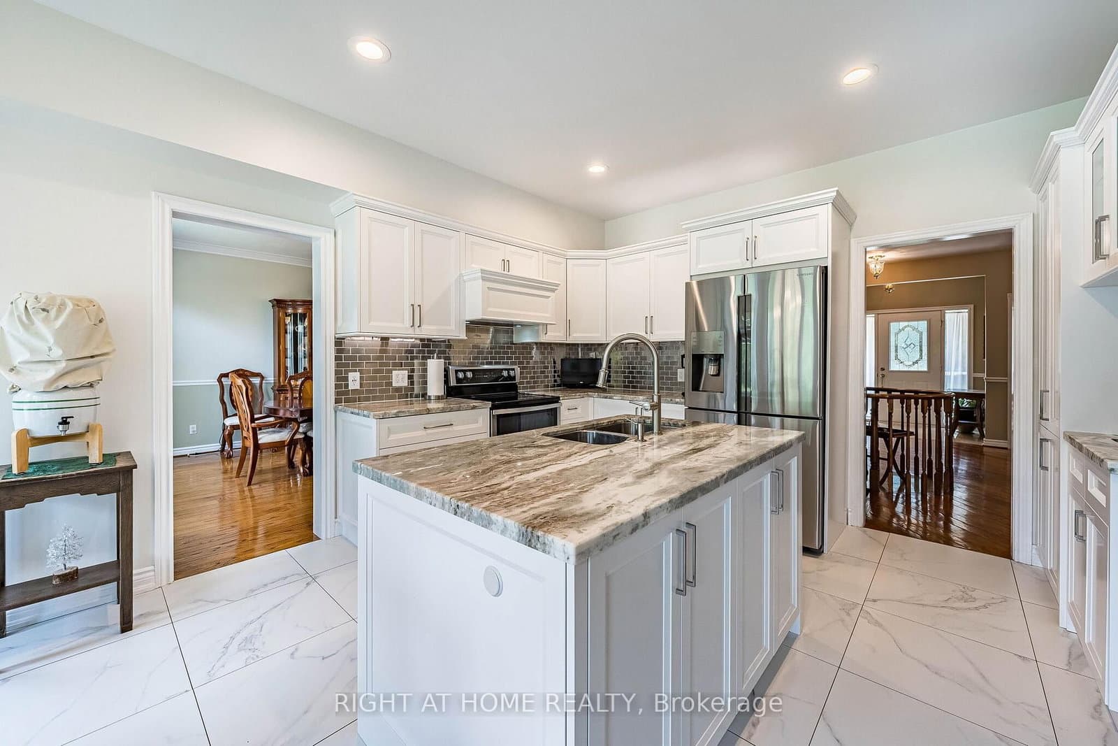 9 Glenridge Drive thumbnail 15