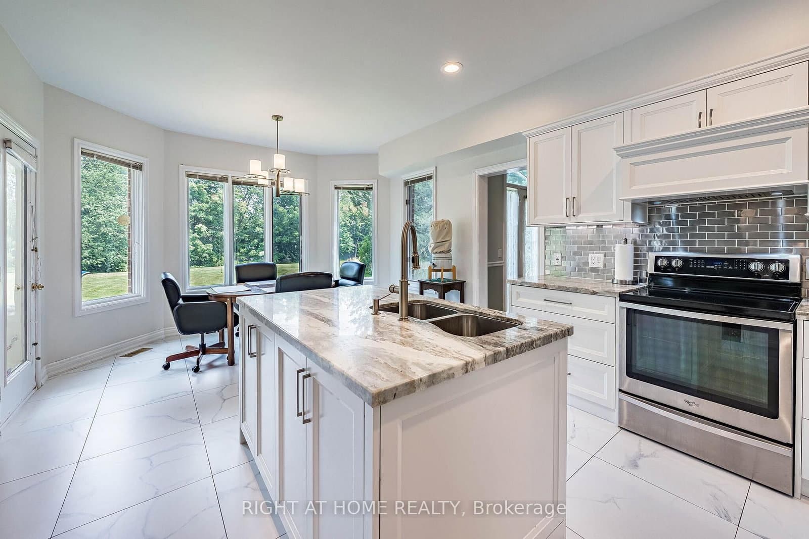 9 Glenridge Drive thumbnail 16