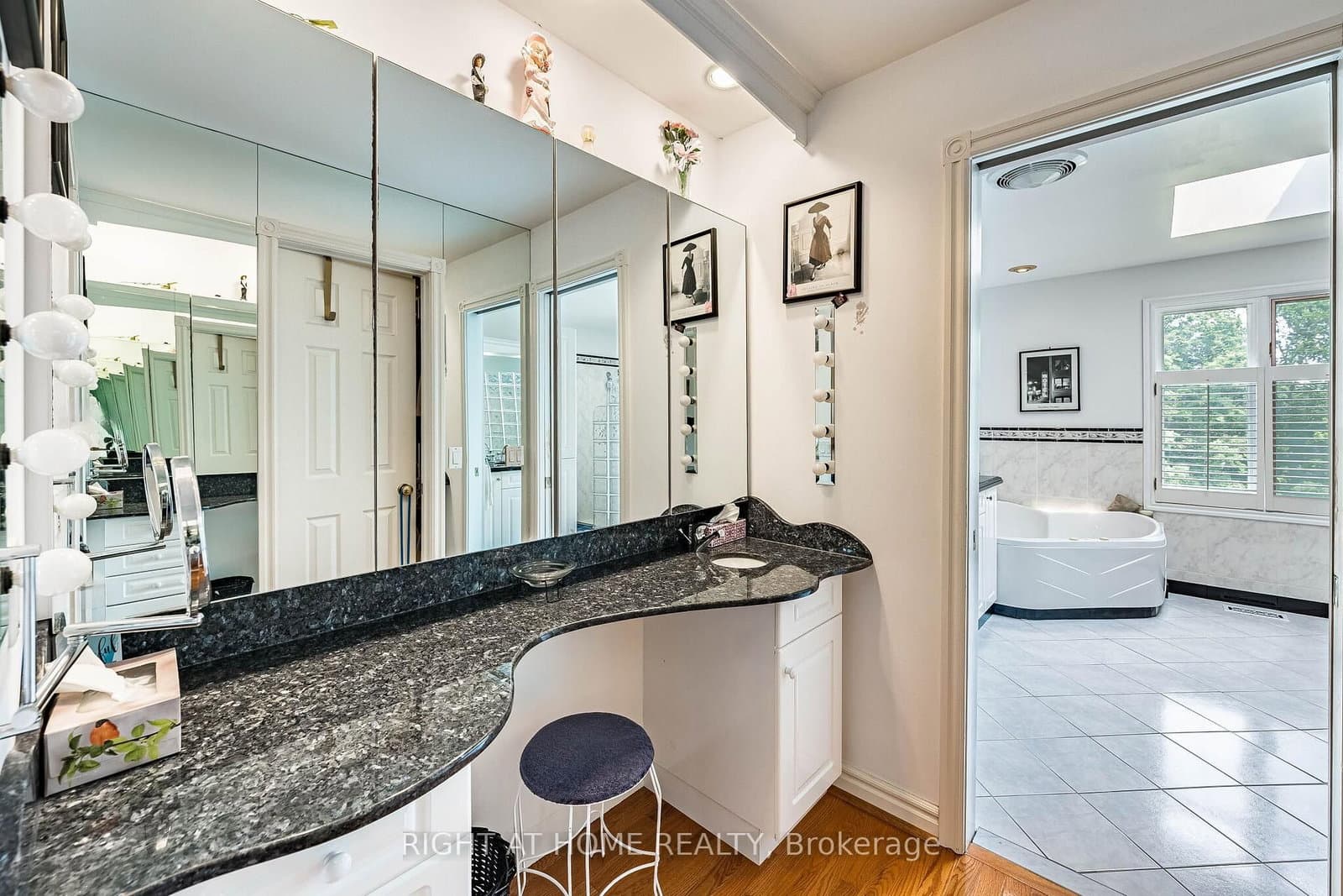 9 Glenridge Drive thumbnail 25