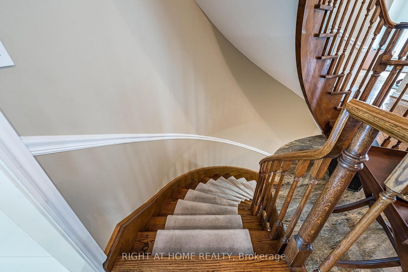 9 Glenridge Drive thumbnail 31