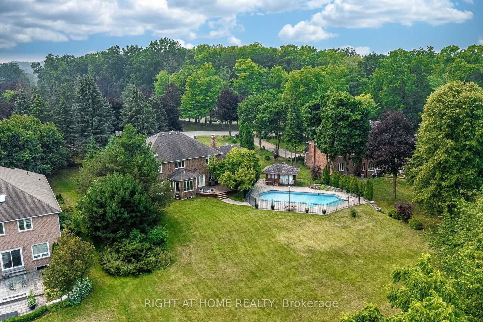 9 Glenridge Drive thumbnail 43