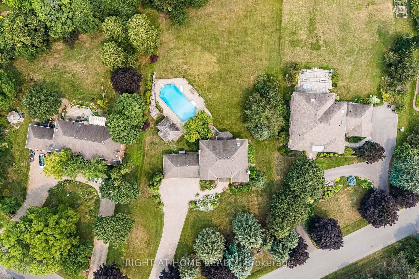 9 Glenridge Drive thumbnail 46