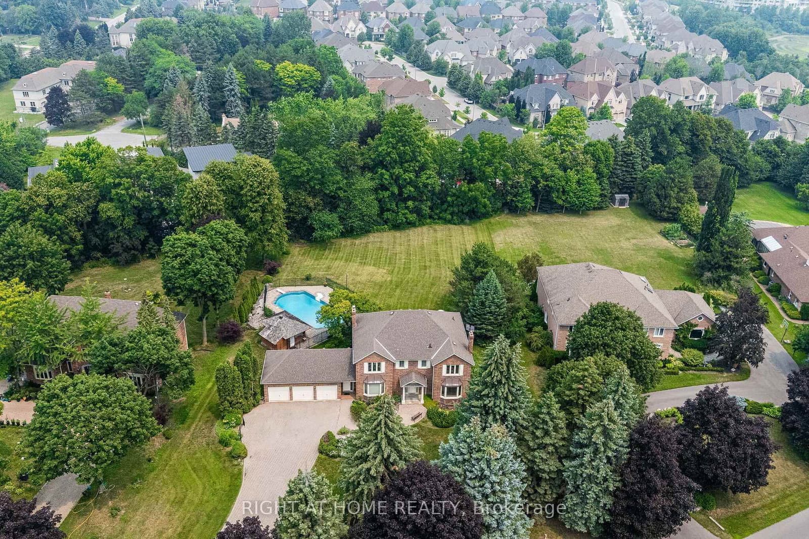 9 Glenridge Drive thumbnail 7