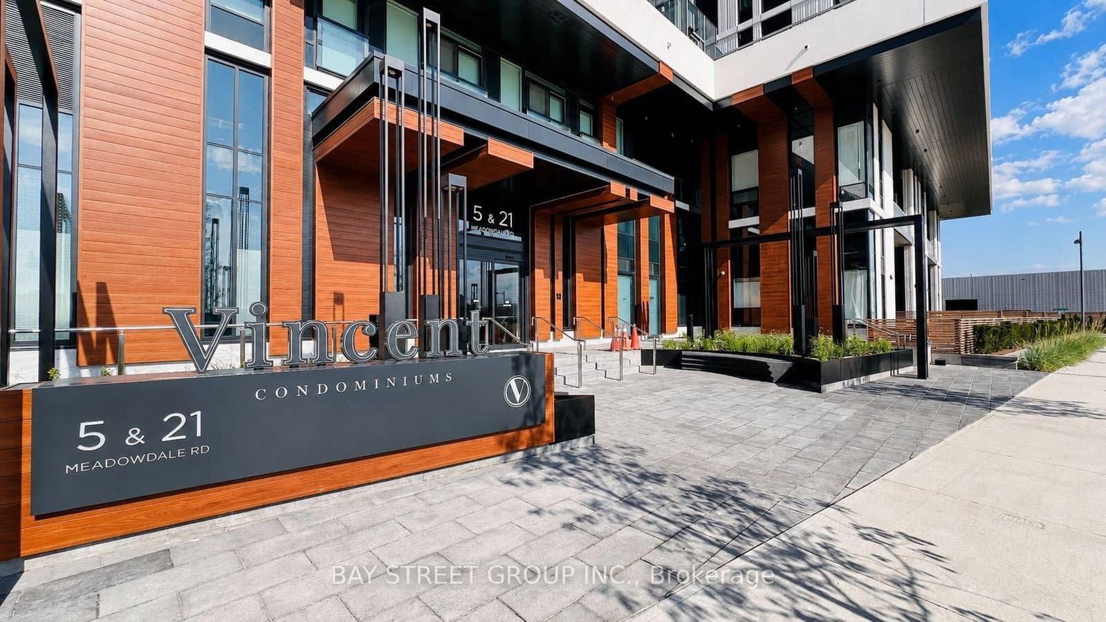 21 Meadowdale Road, Unit 908 thumbnail 3