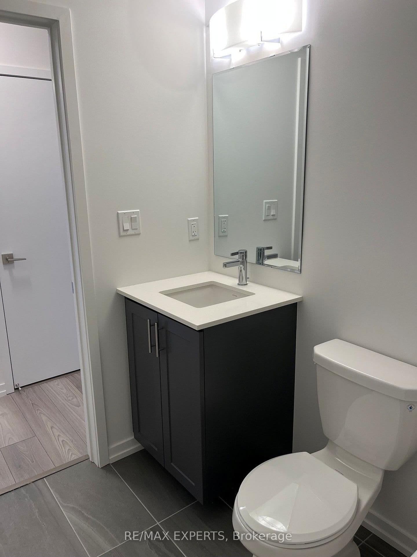 14 Lytham Green Circle, Unit 27 thumbnail 11