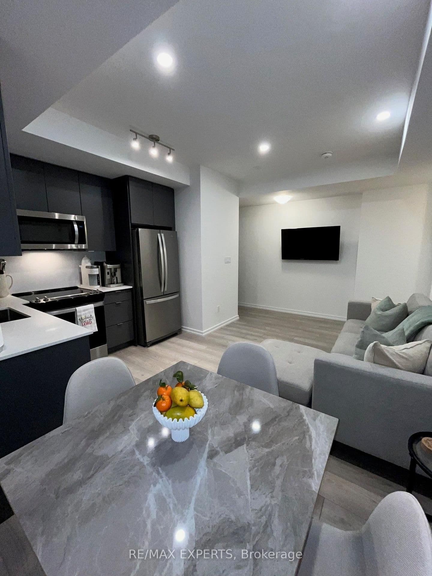 14 Lytham Green Circle, Unit 27 thumbnail 14