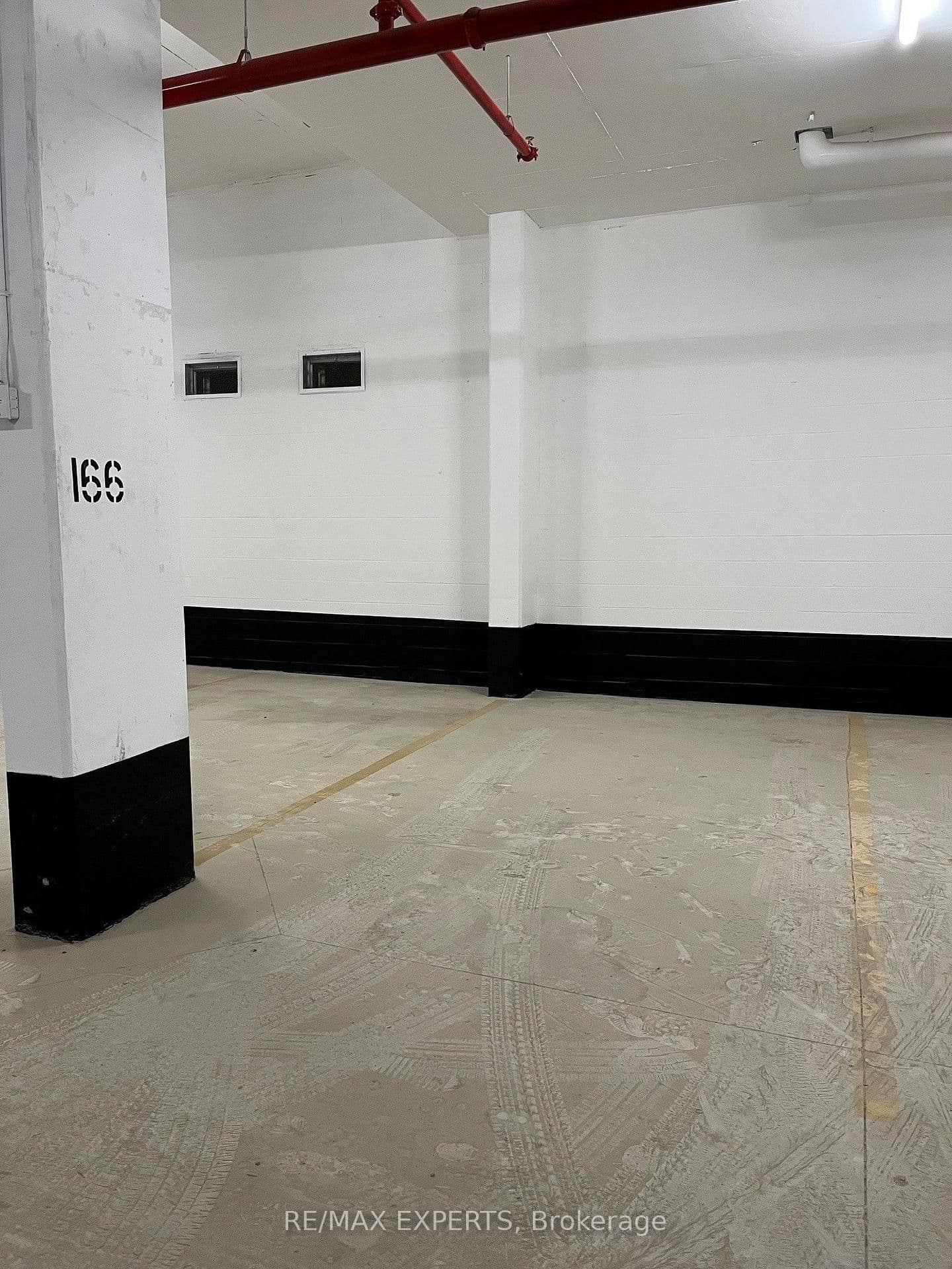 14 Lytham Green Circle, Unit 27 thumbnail 18