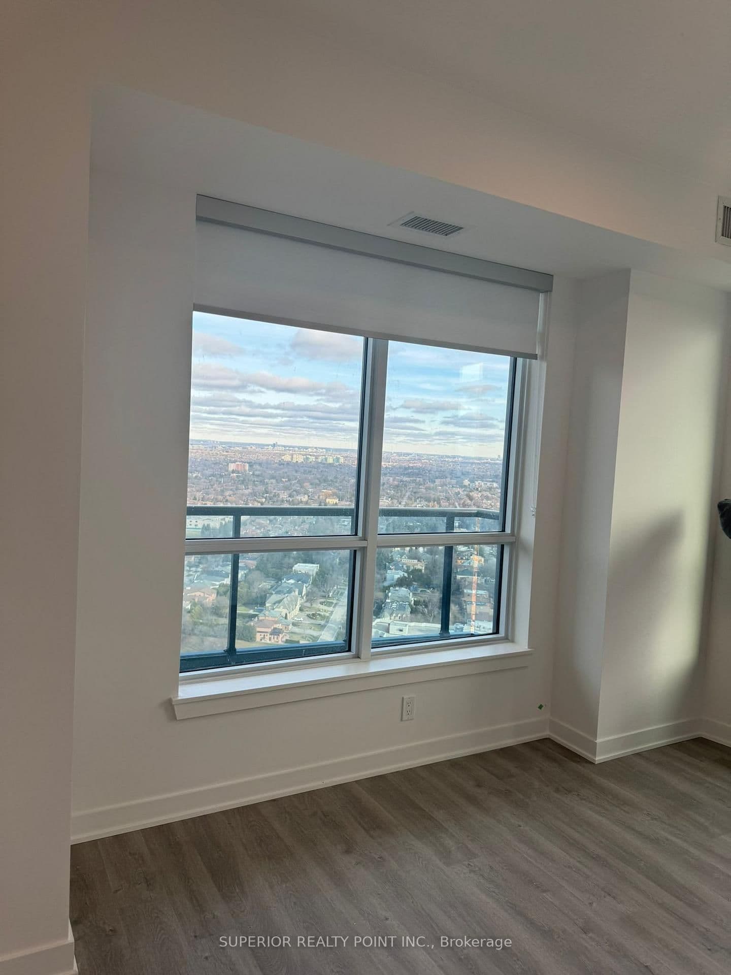 30 Upper Mall Way, Unit 3310 thumbnail 12