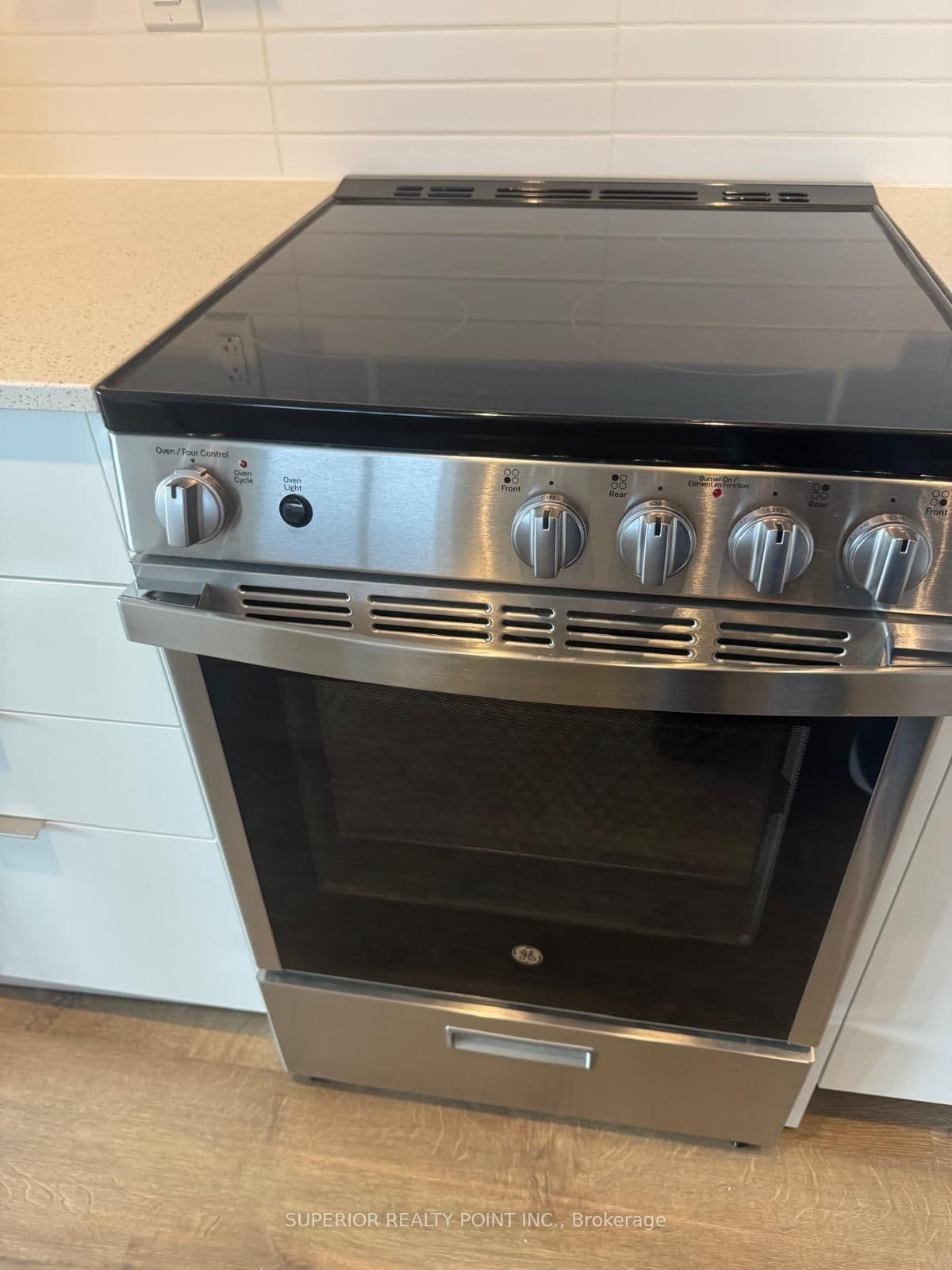 30 Upper Mall Way, Unit 3310 thumbnail 5