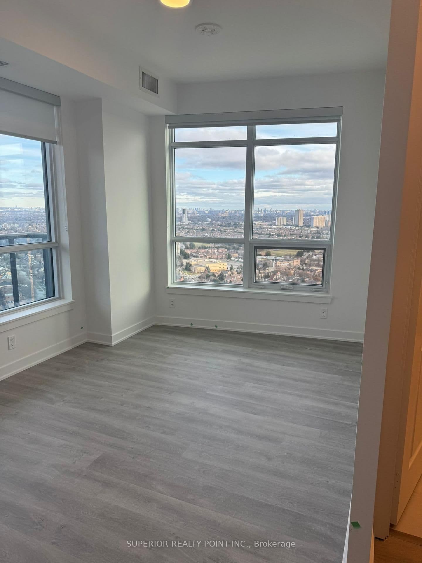30 Upper Mall Way, Unit 3310 thumbnail 7