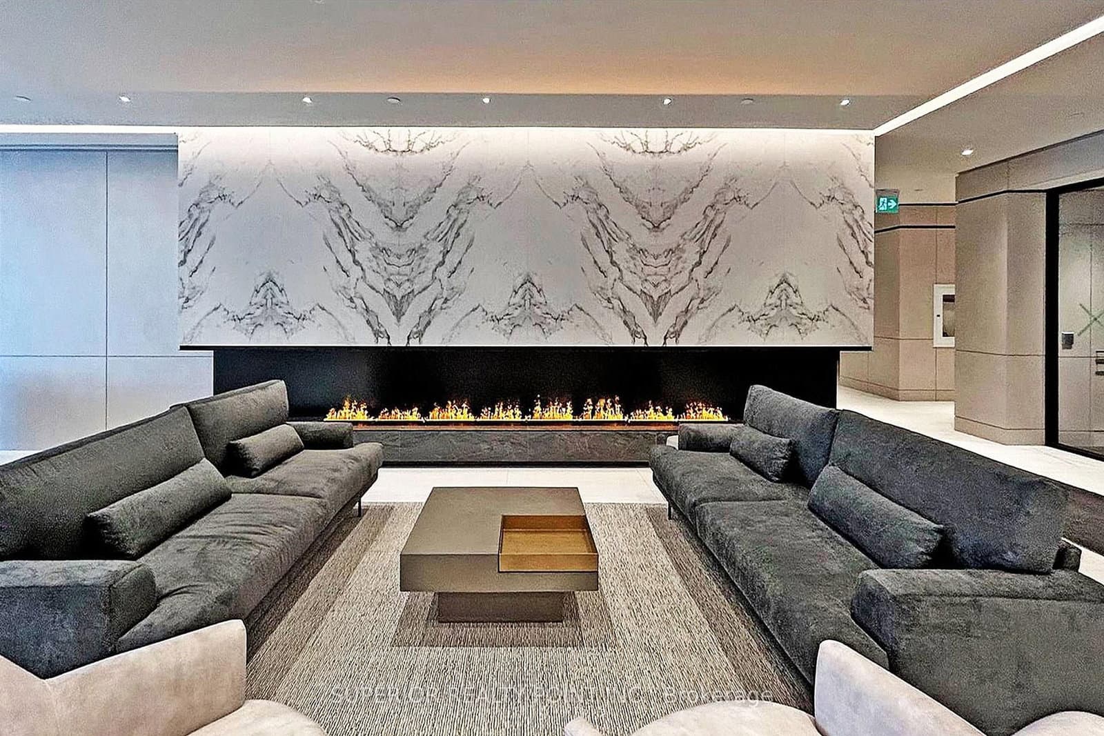 30 Upper Mall Way, Unit A214 thumbnail 2