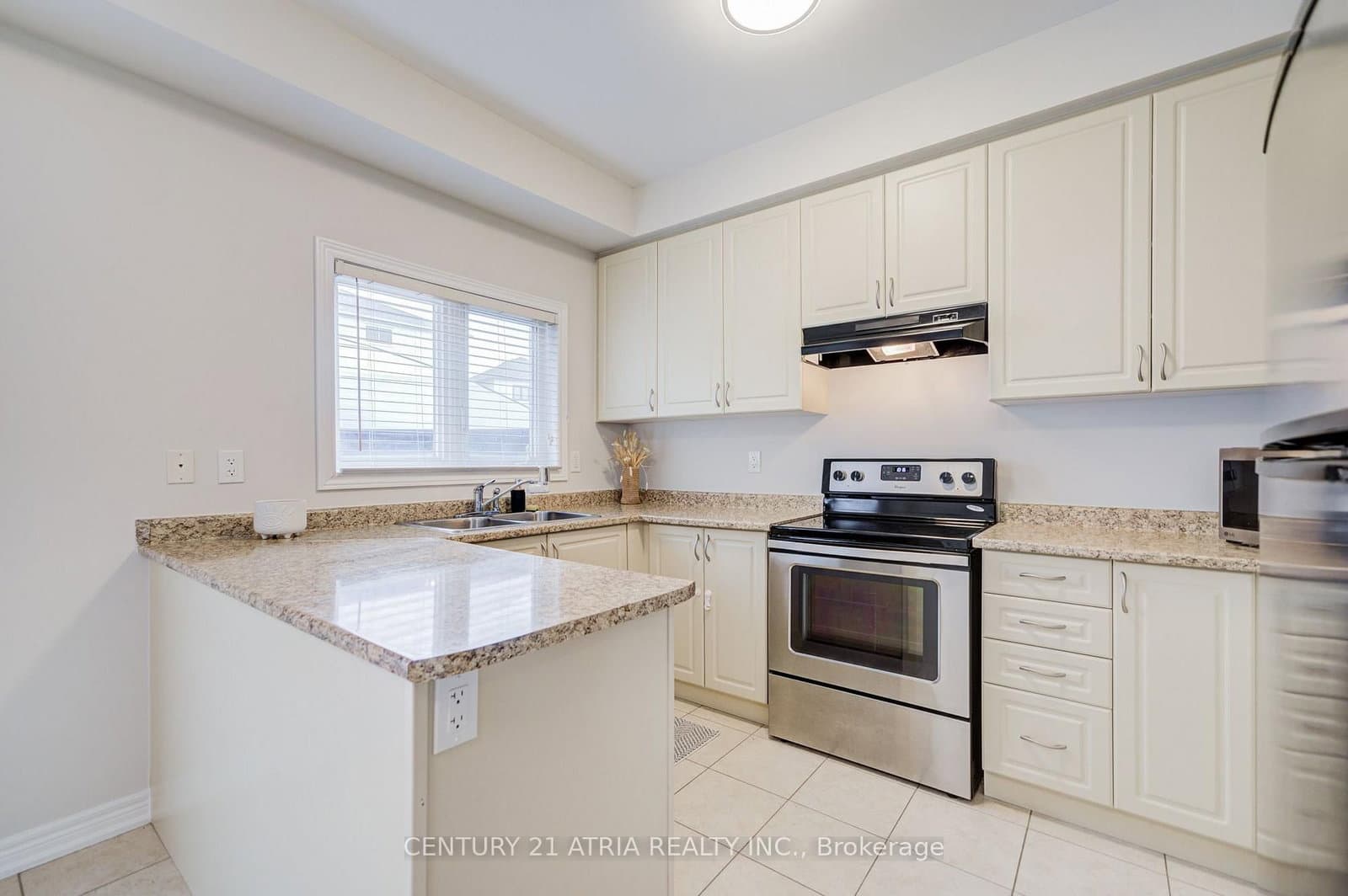 25 Matthewson Avenue thumbnail 21