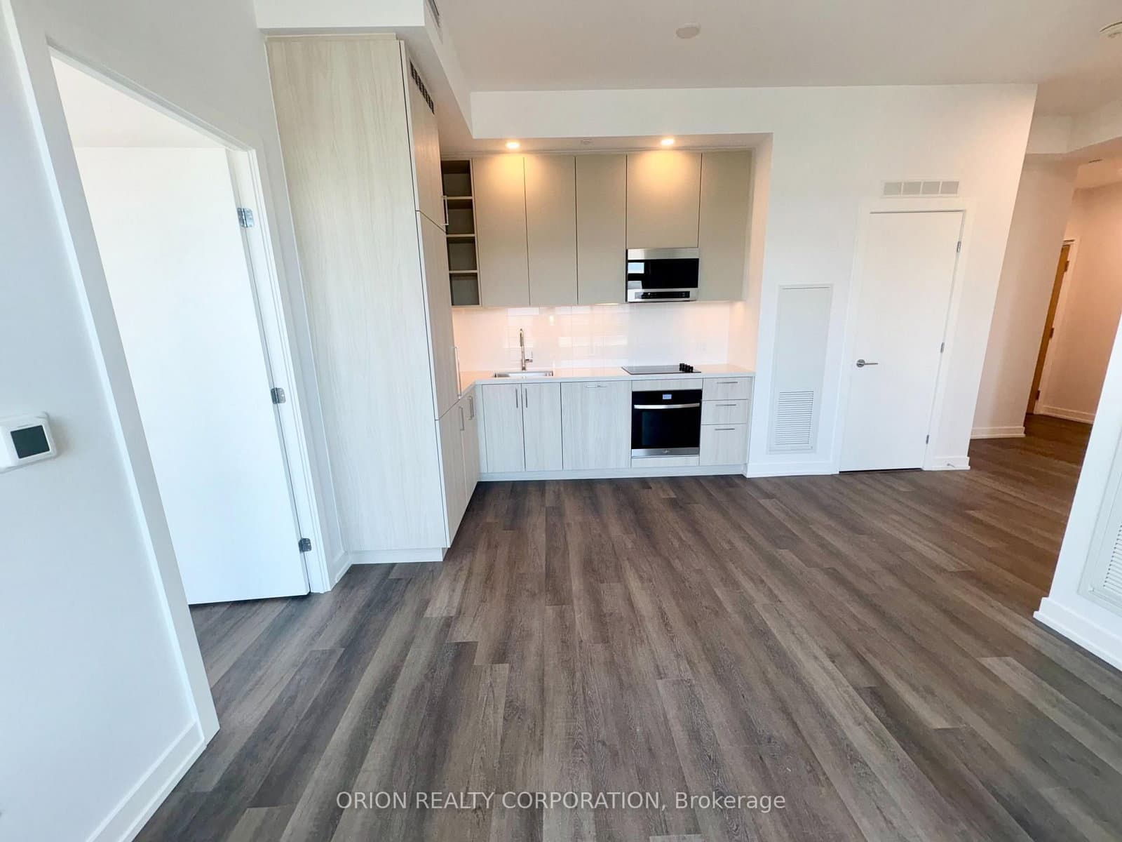 21 Meadowdale Road, Unit 302 thumbnail 3