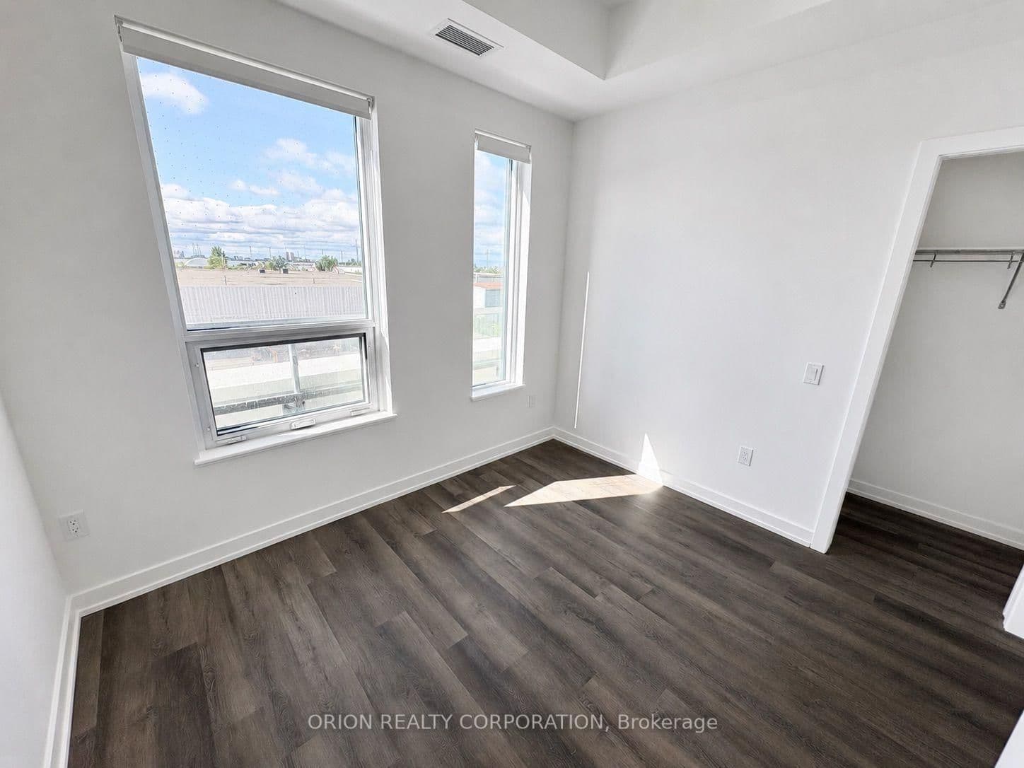 21 Meadowdale Road, Unit 302 thumbnail 8